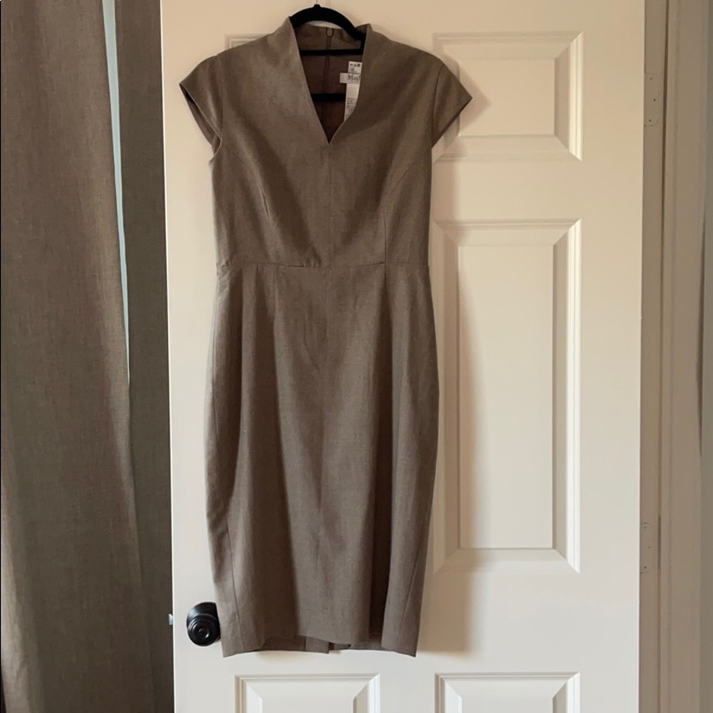 EUC Beautiful MaxMara Dress - 100% Virgin Wool - 8 - Cap Sleeves, V-Neck, Sheath - Picture 5 of 11